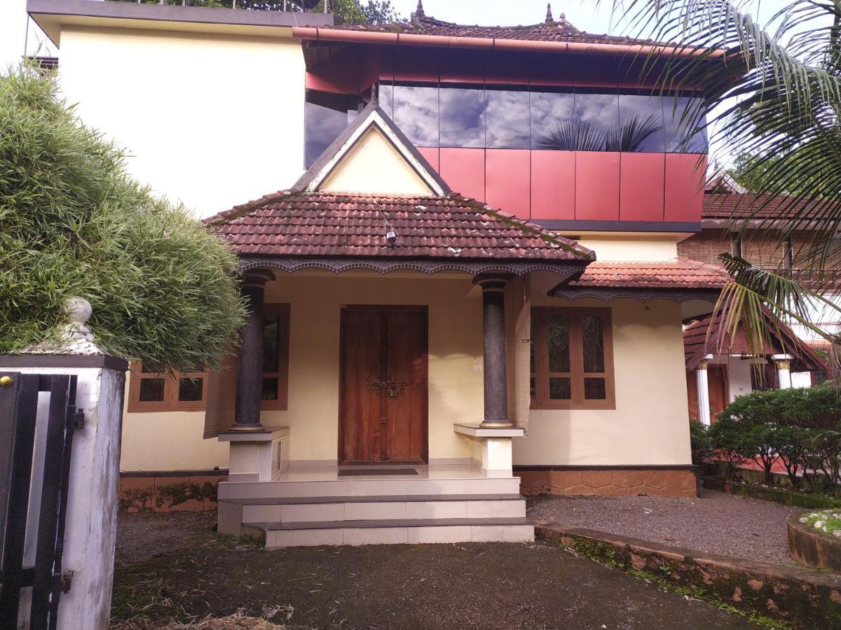 Swasthi Griha Villa Aranmula Exterior photo